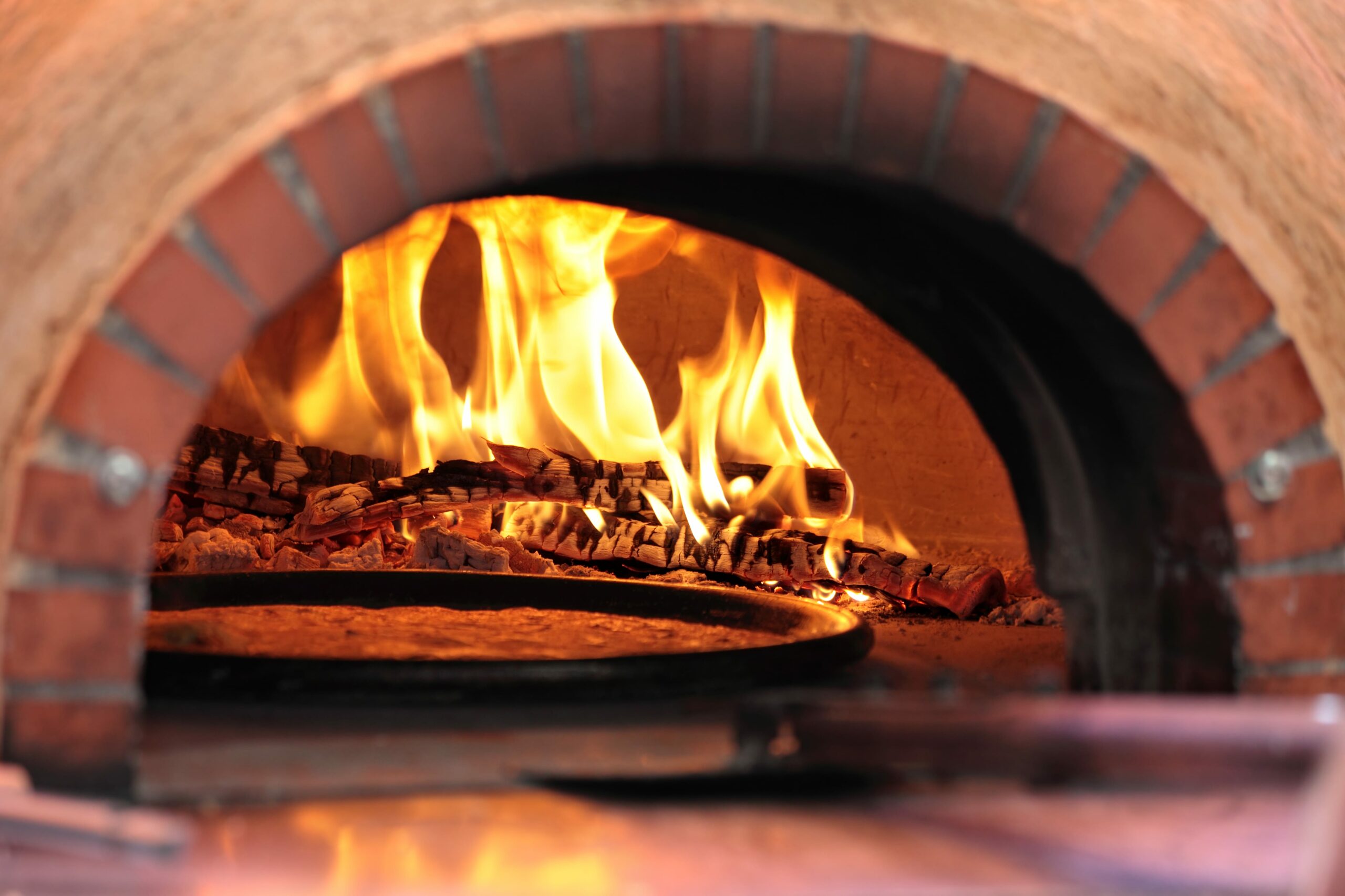 forno-per-pizza-in-ristorante-min